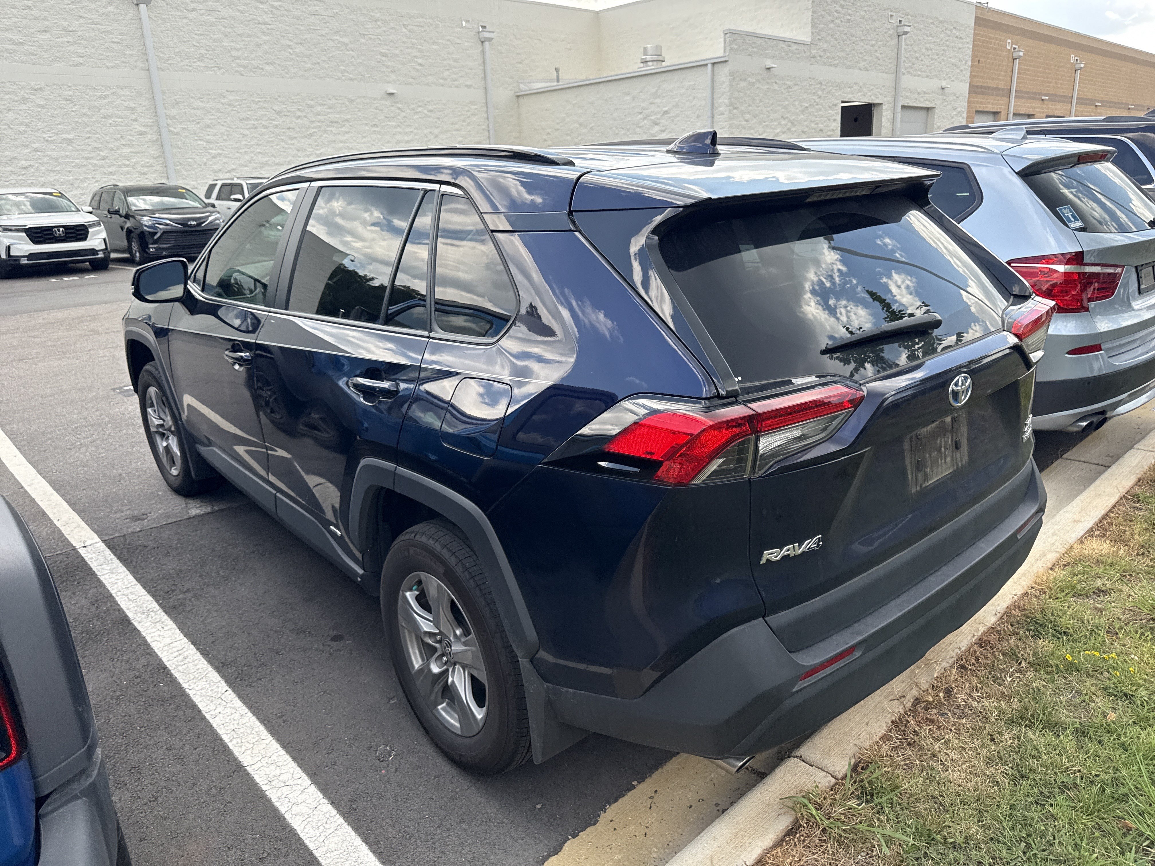 Used 2024 Toyota RAV4 XLE w/ Convenience Package AWD/4WD image 45