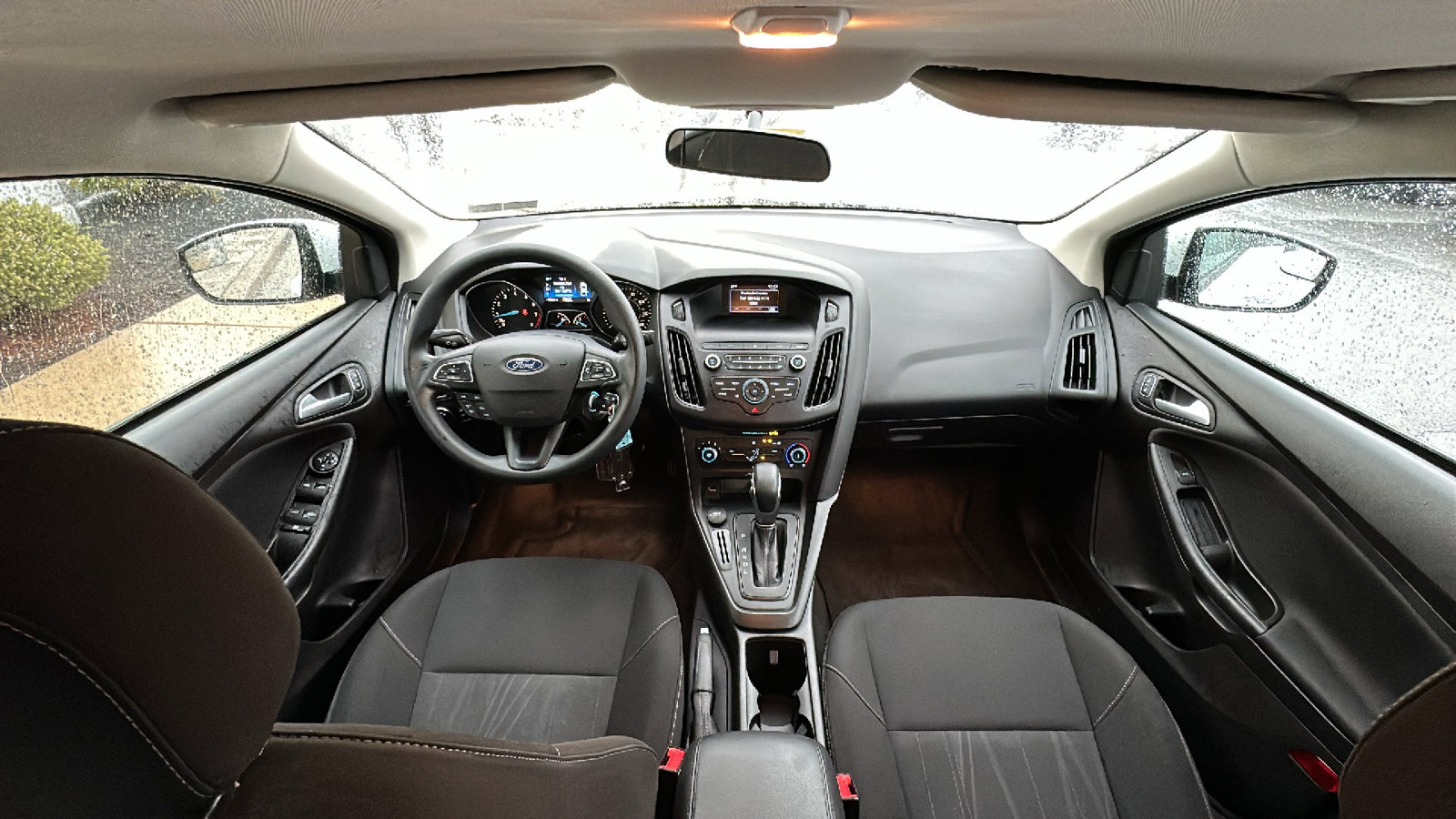 Used 2018 Ford Focus SE image 27