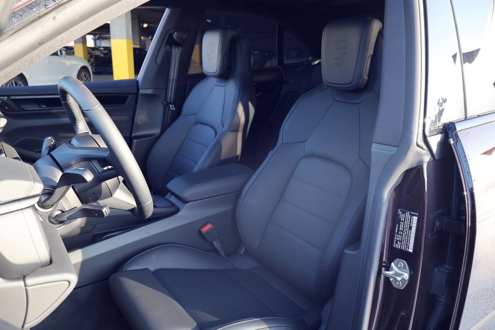 New 2025 Porsche Macan 4 Electric image 5