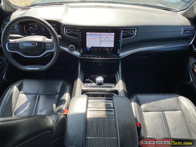 Used 2022 Jeep Wagoneer Series III AWD/4WD image 11