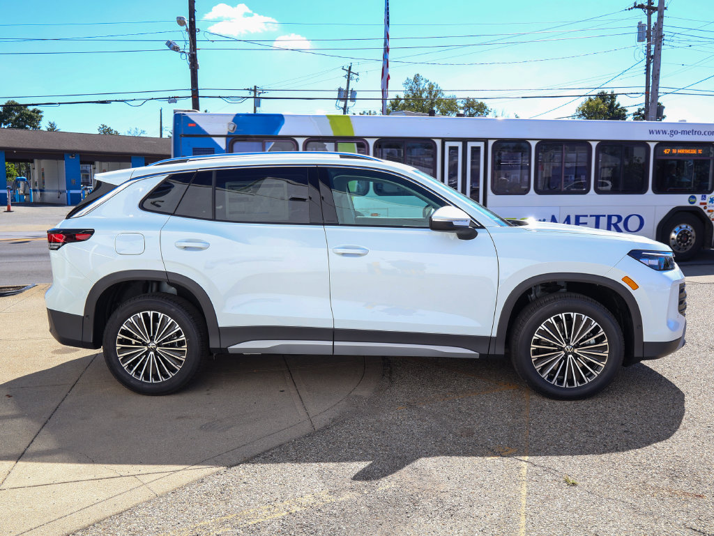 New 2026 Volkswagen Tiguan S AWD/4WD image 6