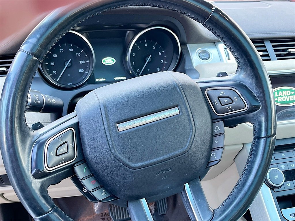 Used 2016 Land Rover Range Rover Evoque SE image 11