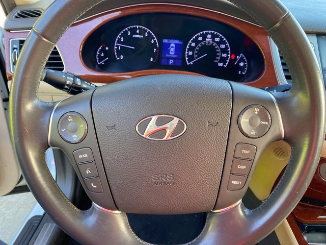 Used 2013 Hyundai Genesis 3.8 RWD image 19