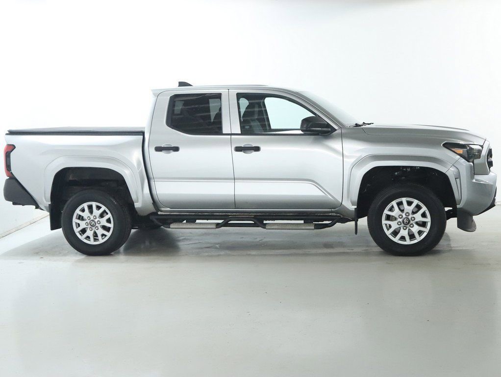 Used 2024 Toyota Tacoma SR image 11