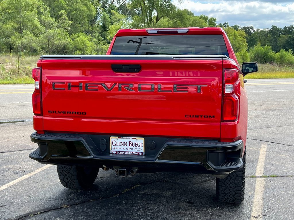 Certified 2022 Chevrolet Silverado 1500 Custom Trail Boss w/ LPO, Dark Essentials Package image 4