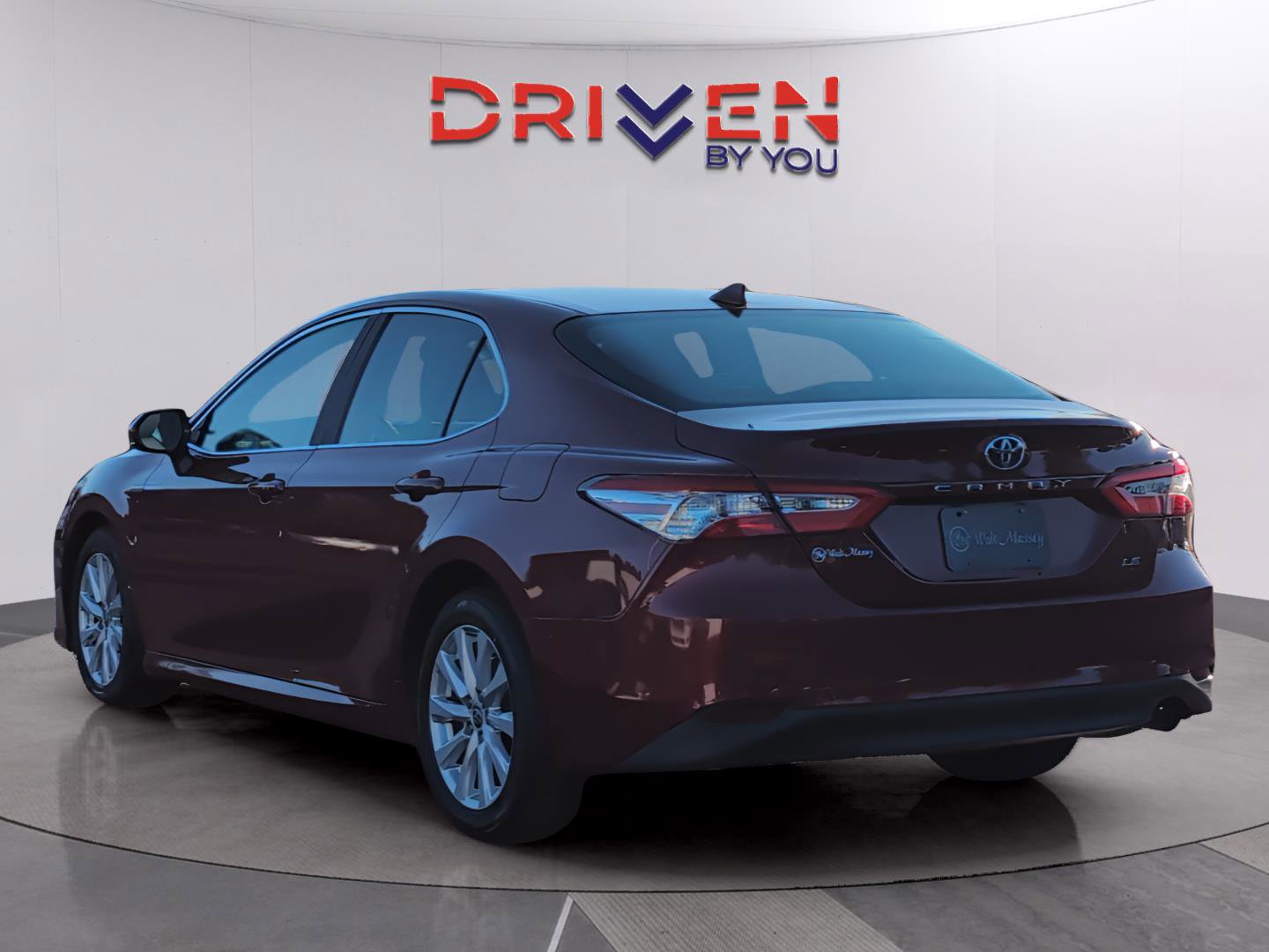 Used 2020 Toyota Camry LE FWD image 4