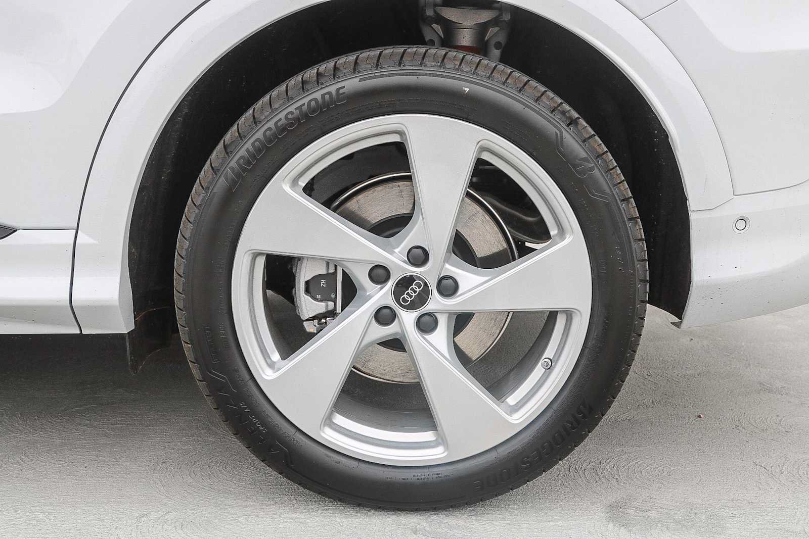 Used 2025 Audi Q5 Prestige AWD/4WD image 10