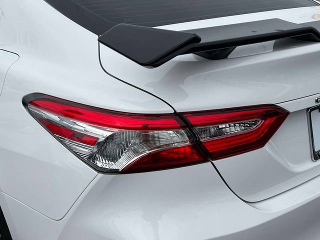 Used 2020 Toyota Camry LE image 9