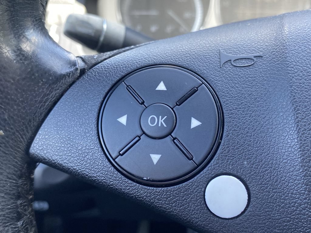 Used 2010 Mercedes-Benz C 300 Sedan image 10