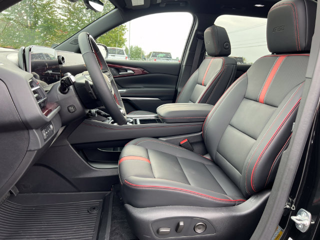 New 2027 Chevrolet Traverse RS w/ LPO, Floor Liner Package AWD/4WD image 4