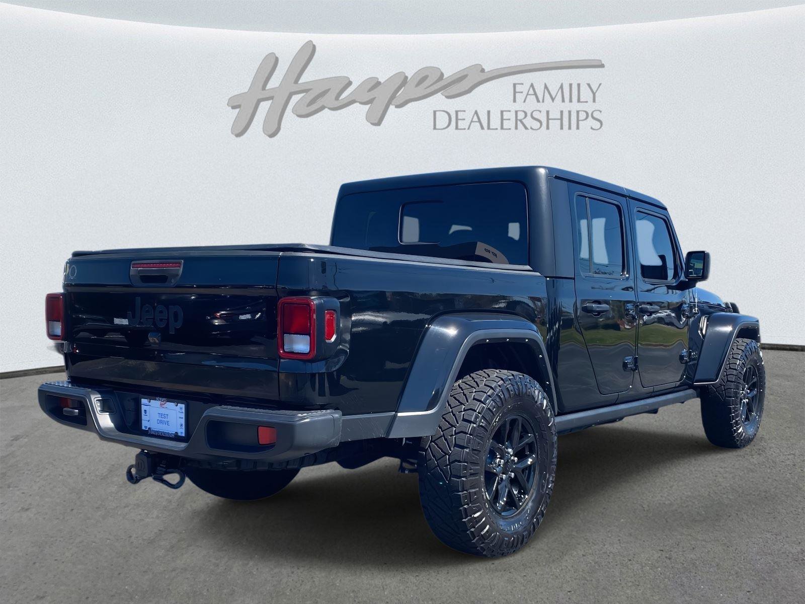 Certified 2022 Jeep Gladiator Sport image 3