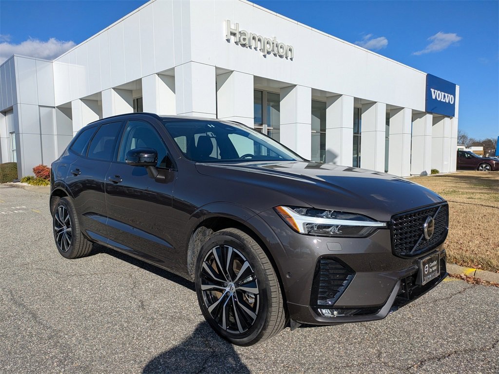 Certified 2025 Volvo XC60 B5 Plus image 2