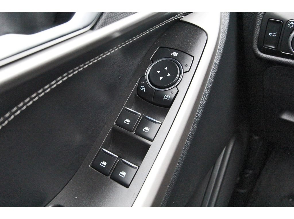 Used 2024 Ford Explorer XLT w/ Equipment Group 202A RWD image 21