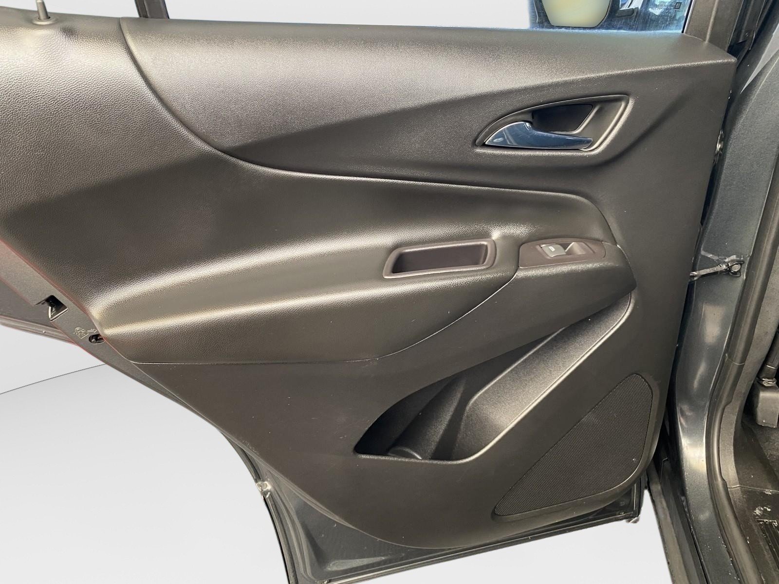 Used 2020 Chevrolet Equinox LT FWD image 15
