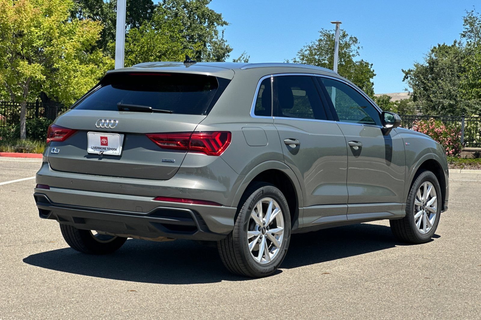 Used 2025 Audi Q3 2.0T Premium AWD/4WD image 4