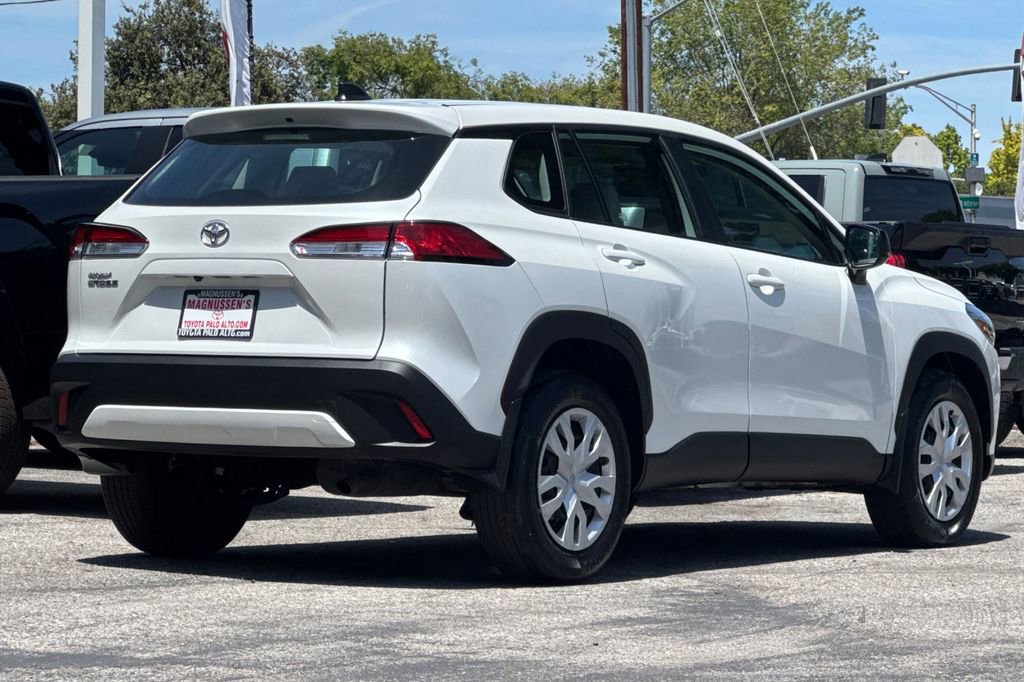 Certified 2023 Toyota Corolla Cross L FWD image 3