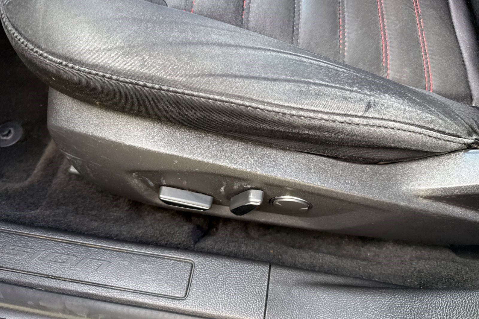 Used 2014 Ford Fusion SE FWD image 13