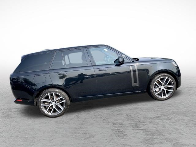 Used 2025 Land Rover Range Rover SE AWD/4WD image 7