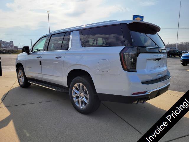 New 2026 Chevrolet Suburban Premier image 3