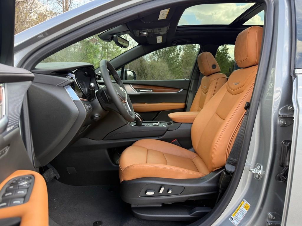 New 2026 Cadillac XT5 Premium Luxury w/ Driver Assist Package AWD/4WD image 19