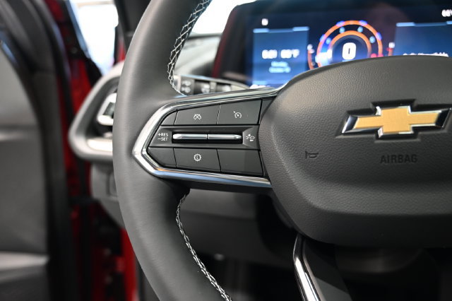 New 2027 Chevrolet Traverse LT w/ LPO, Floor Liner Package FWD image 24