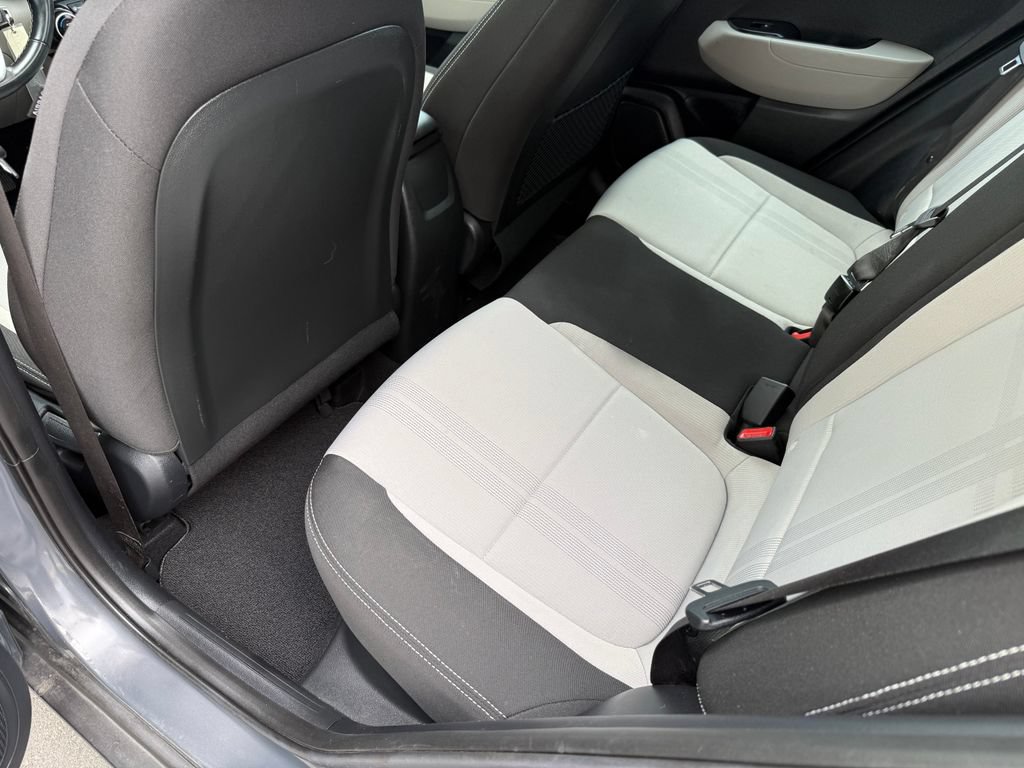 Used 2023 Hyundai Venue SEL w/ Cargo Package FWD image 32
