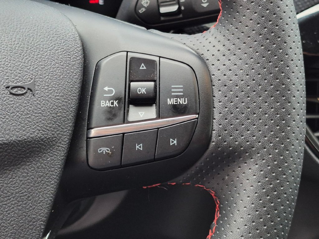 Used 2025 Ford Escape ST-Line FWD image 18