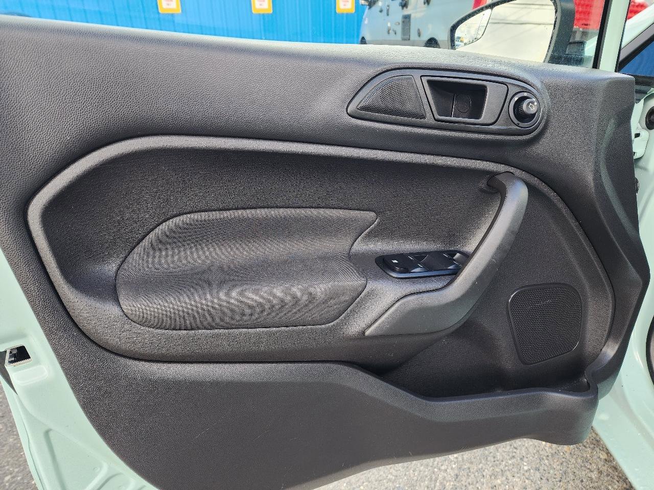 Used 2018 Ford Fiesta SE image 10