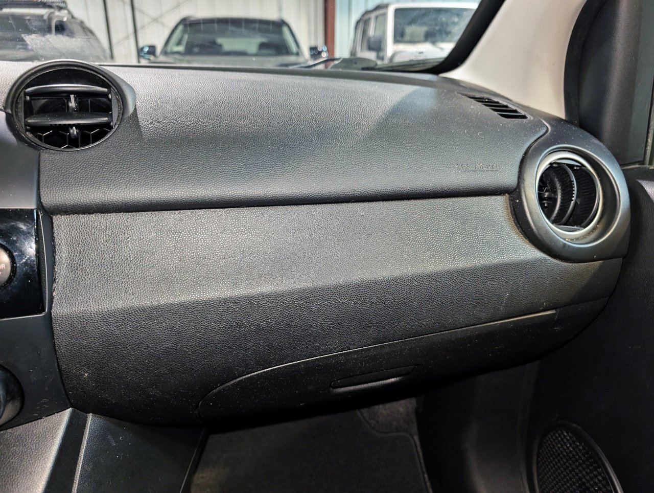 Used 2012 MAZDA MAZDA2 Sport image 32