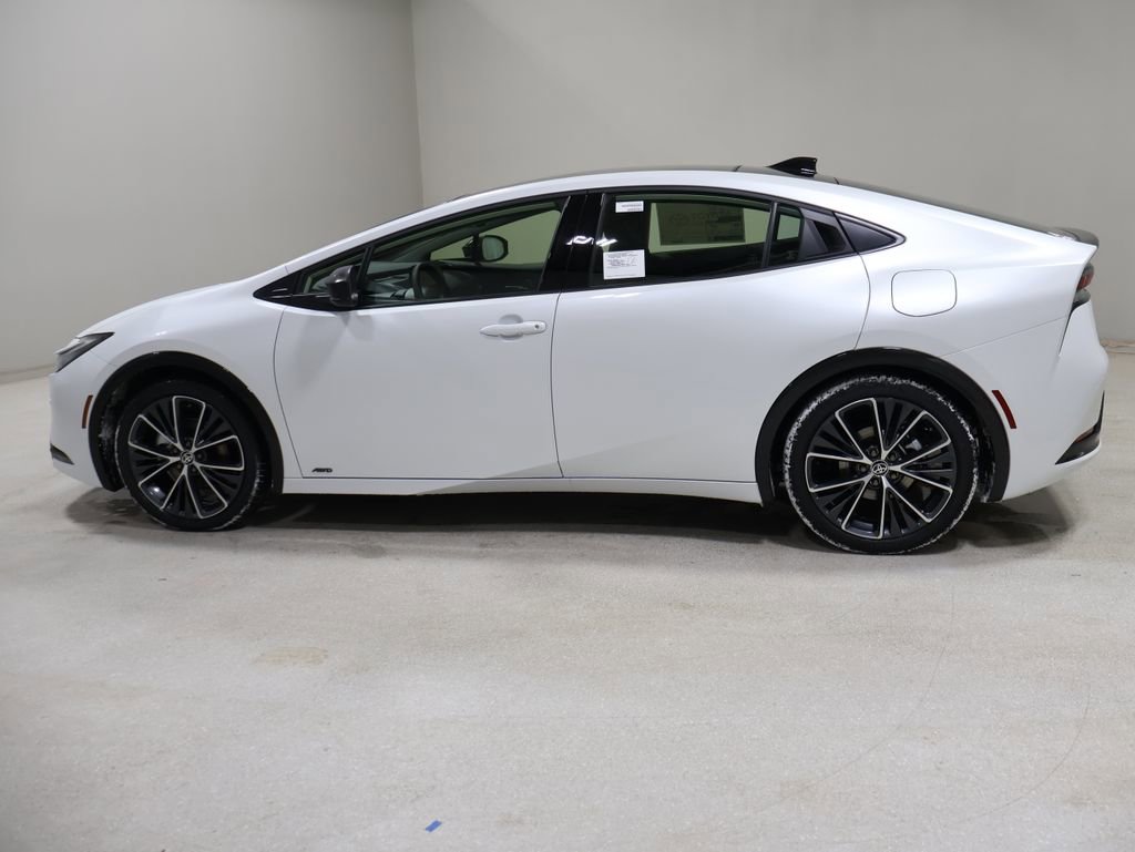 New 2026 Toyota Prius XLE video 4