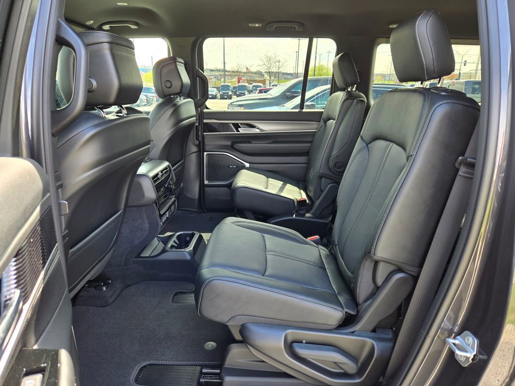New 2026 Jeep Grand Wagoneer Limited AWD/4WD image 26