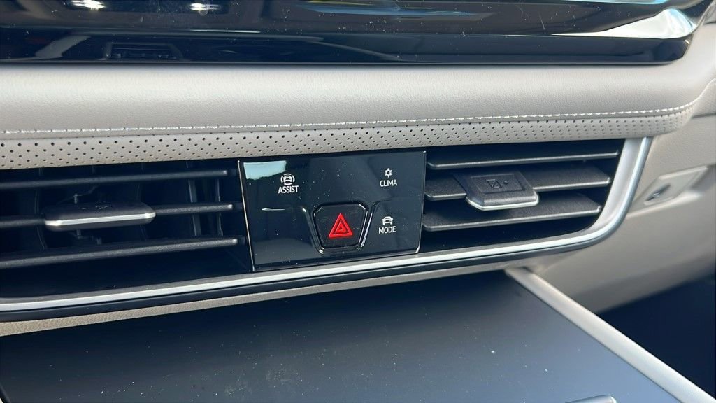 New 2026 Volkswagen Atlas SE image 24