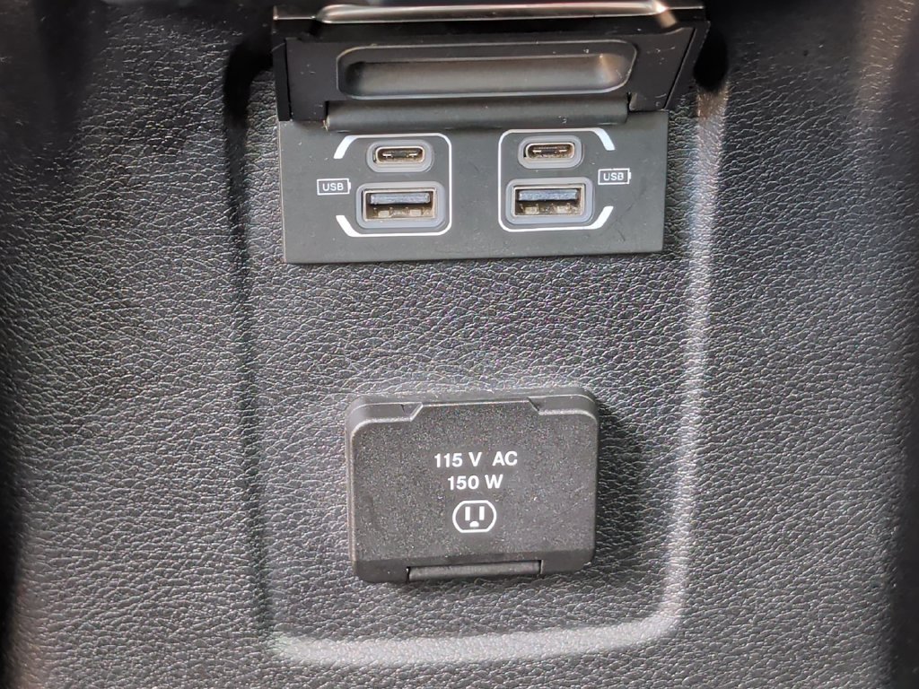Used 2021 Jeep Wrangler Unlimited Sahara AWD/4WD image 32