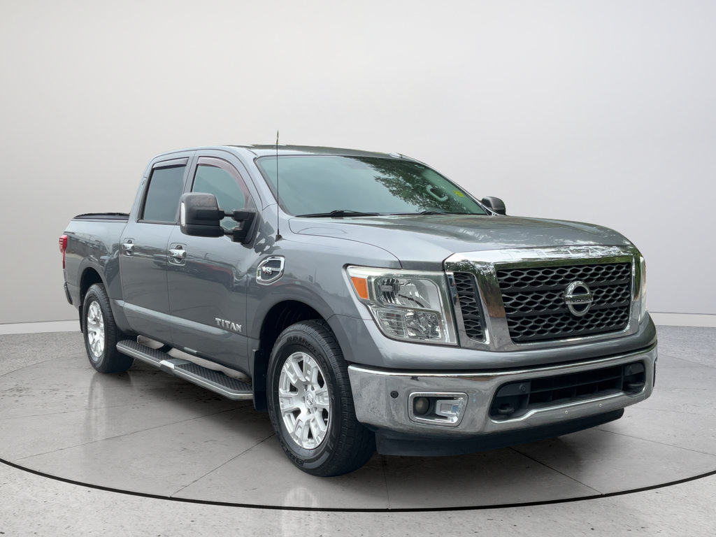 Used 2017 Nissan Titan SV RWD image 1