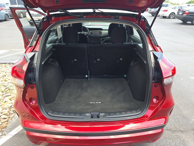 Used 2023 Nissan Kicks SR FWD image 14