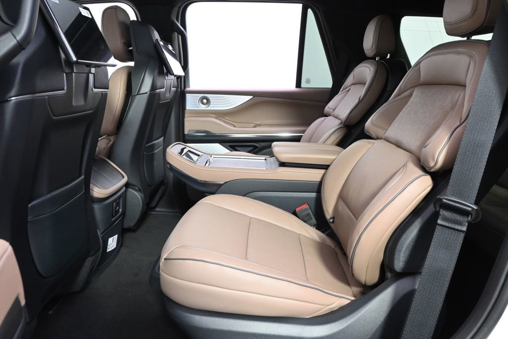 New 2026 Lincoln Navigator Black Label image 22