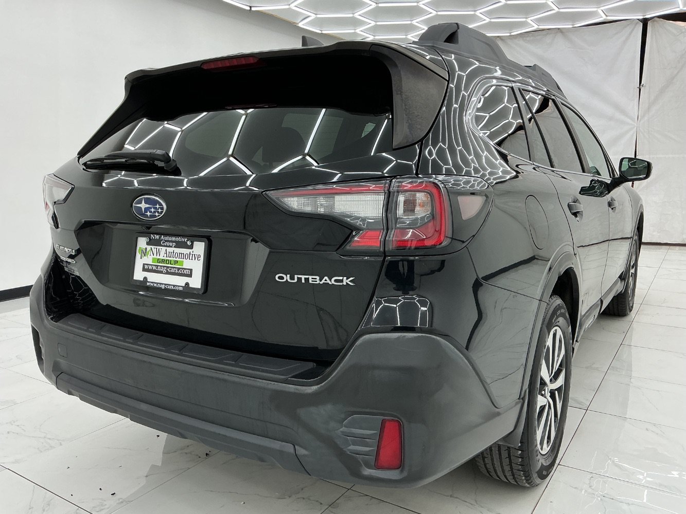 Used 2020 Subaru Outback Premium w/ Popular Package #1 AWD/4WD image 8