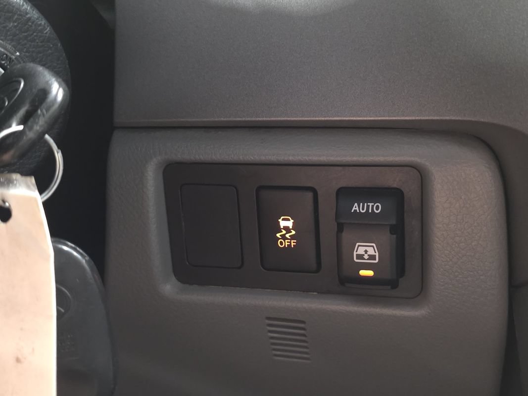 Used 2013 Toyota Sequoia Limited AWD/4WD image 38