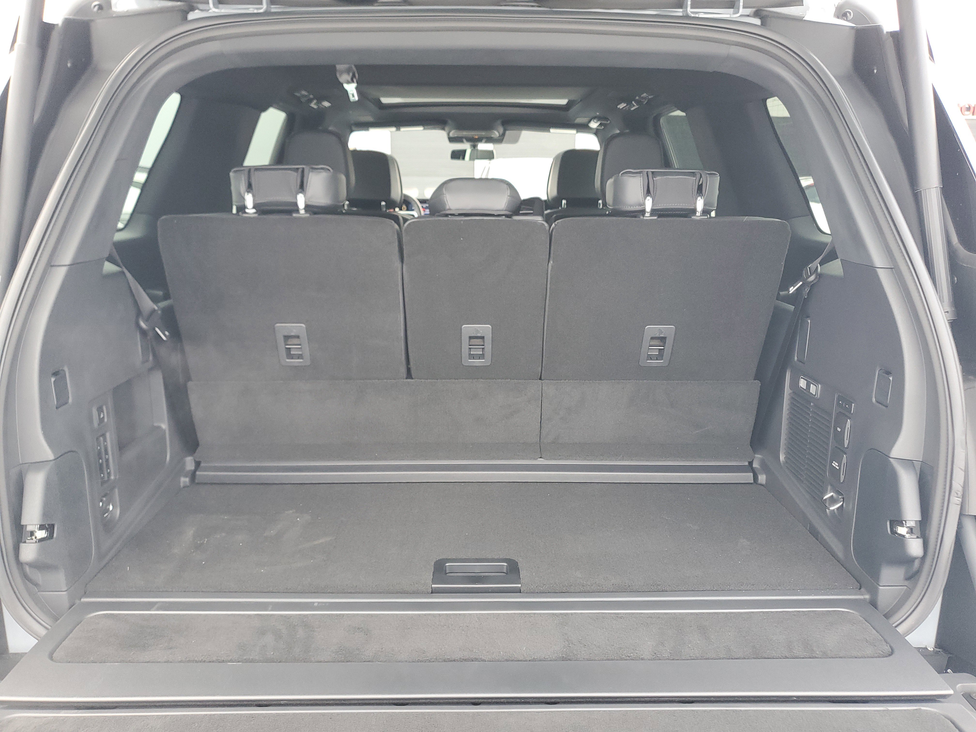 New 2025 Lincoln Navigator Reserve w/ Jet Appearance Package image 32