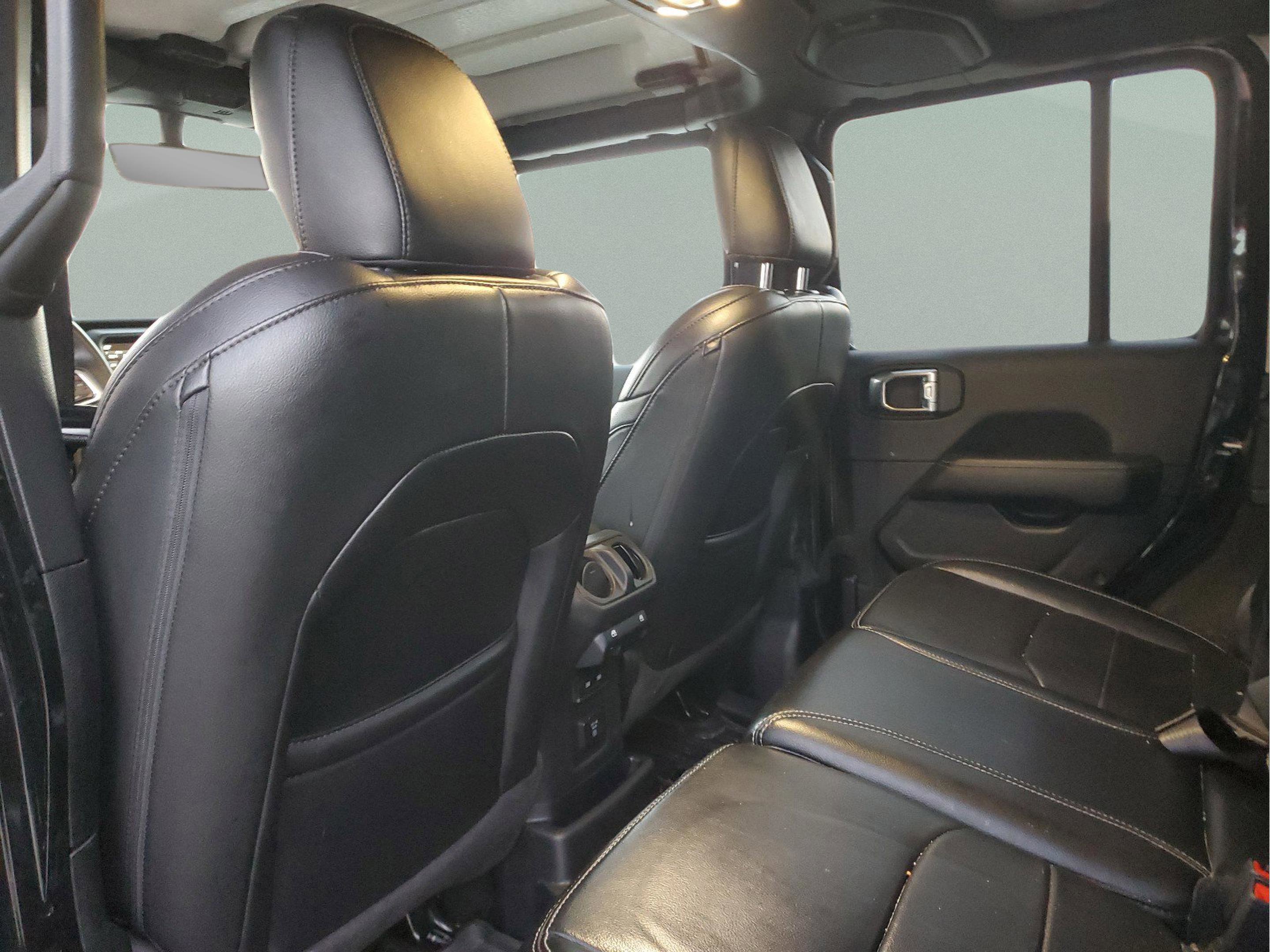 Certified 2023 Jeep Wrangler Sahara image 8