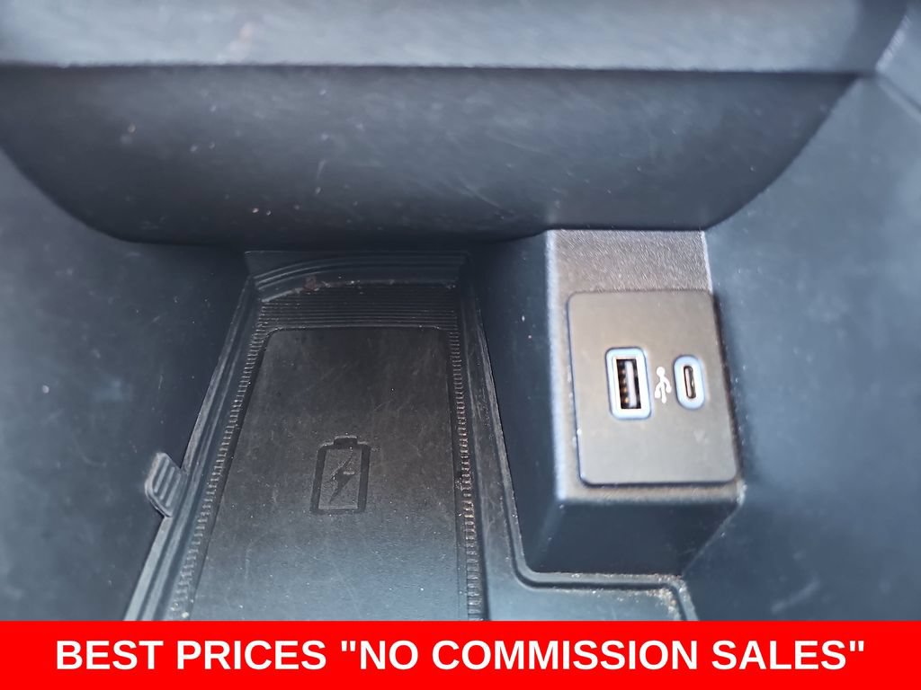 Used 2022 Ford Edge Titanium w/ Equipment Group 301A AWD/4WD image 26