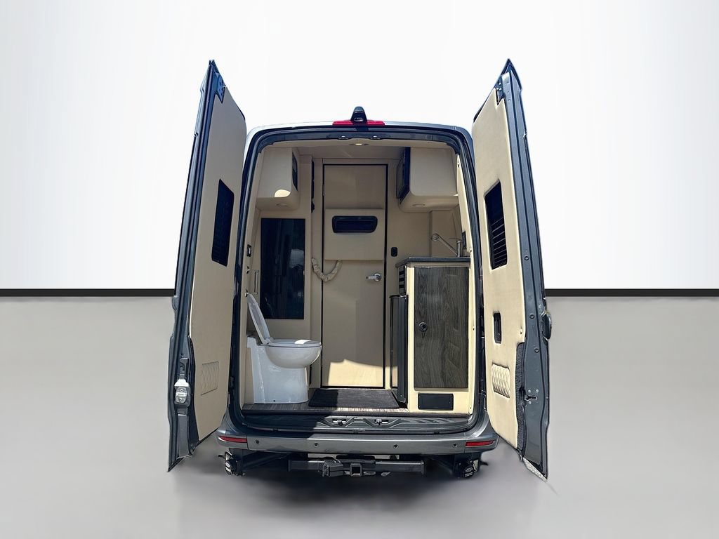 Used 2022 Mercedes-Benz Sprinter 2500 image 9
