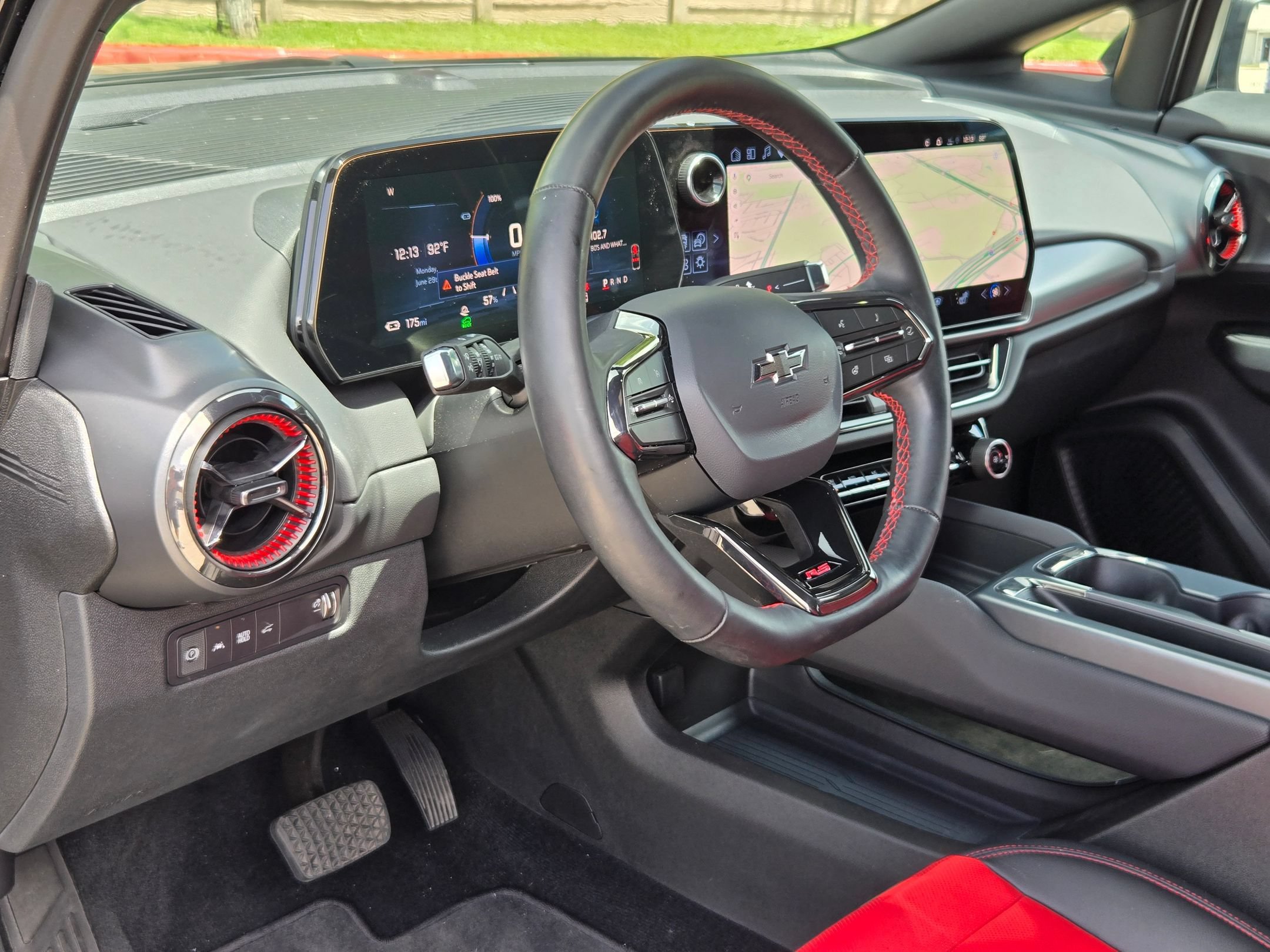 Used 2025 Chevrolet Equinox EV RS FWD image 12