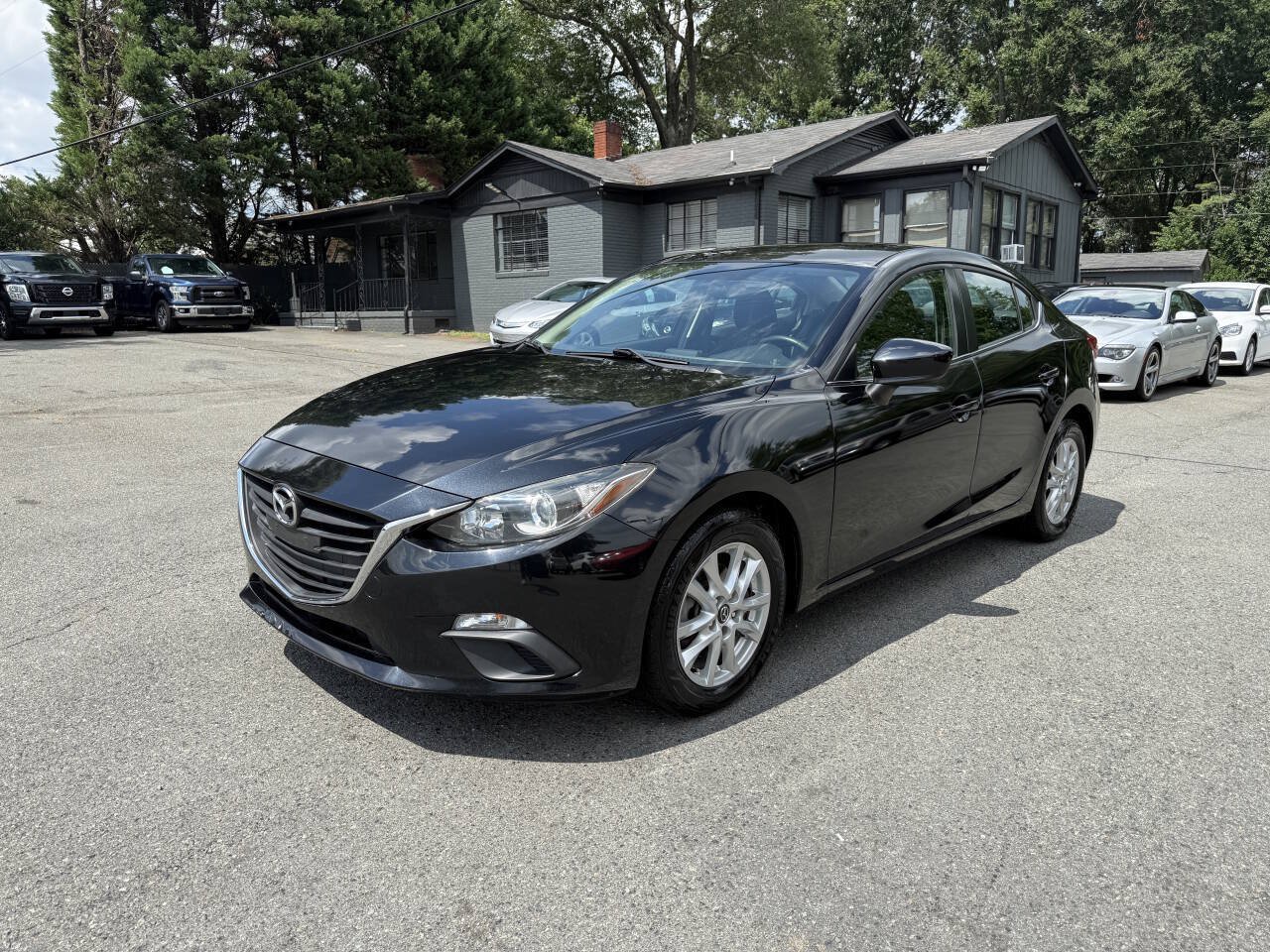 Used 2014 MAZDA MAZDA3 i Touring FWD image 2
