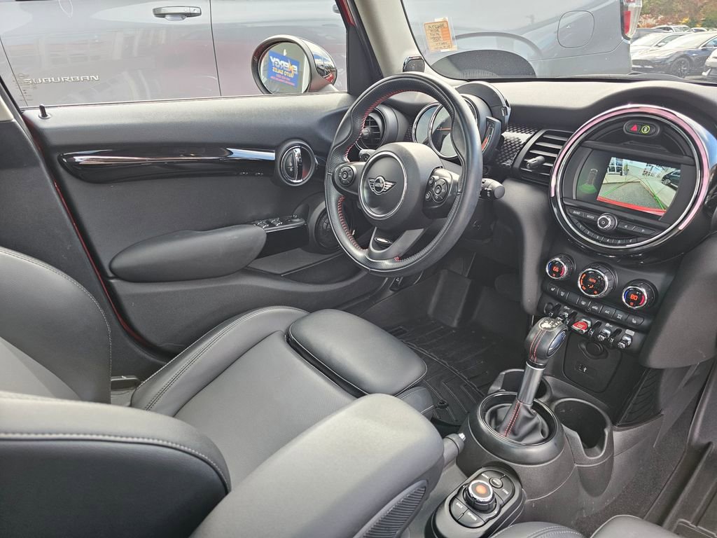 Used 2019 MINI Cooper S w/ Signature Upholstery Package FWD image 11