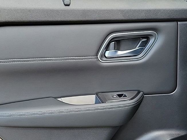 New 2026 Nissan Rogue Platinum image 23