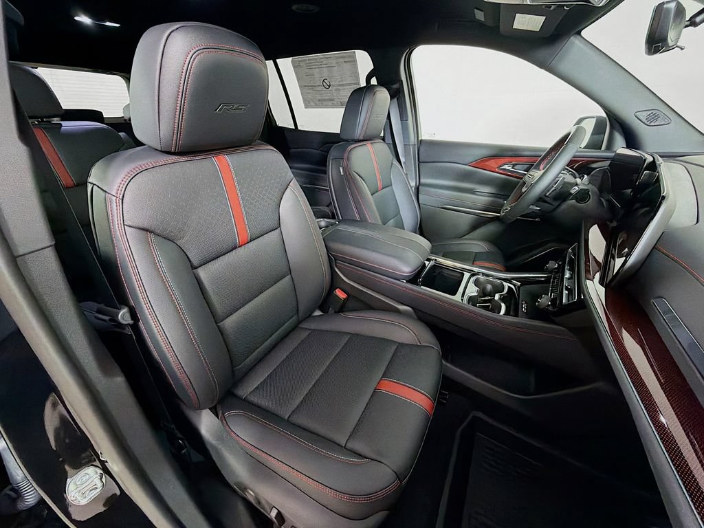 New 2026 Chevrolet Traverse RS w/ LPO, Floor Liner Package AWD/4WD image 25