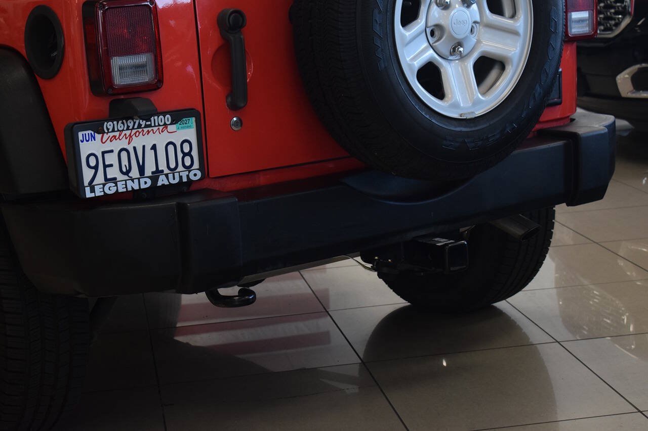 Used 2013 Jeep Wrangler Sport AWD/4WD image 13
