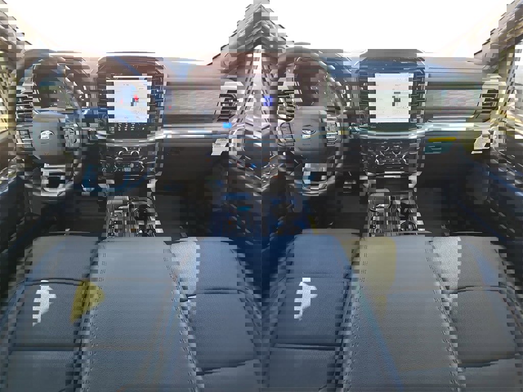 New 2025 Ford F150 Lariat w/ Equipment Group 501A Mid image 9