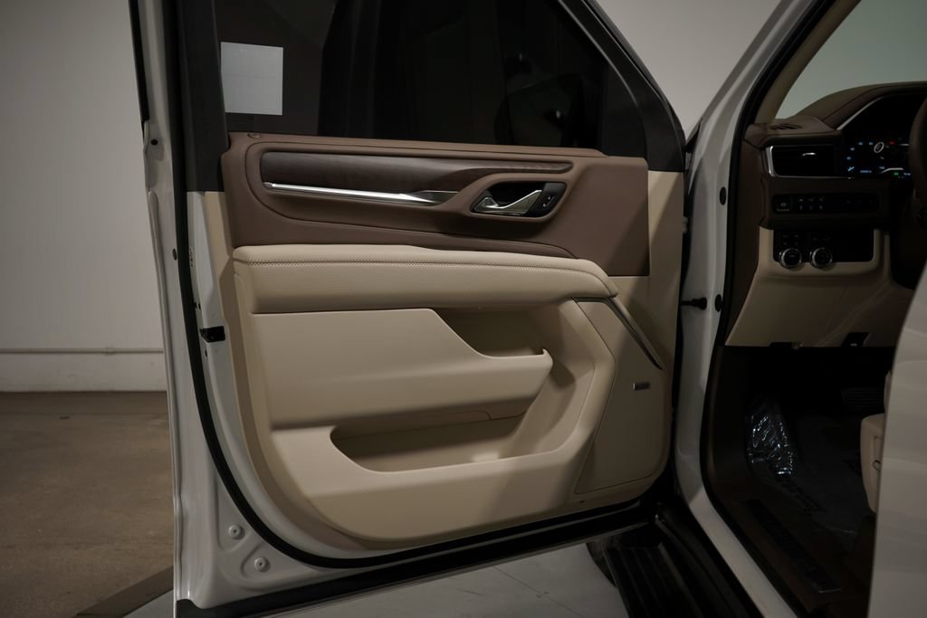 Used 2024 GMC Yukon Denali AWD/4WD image 18